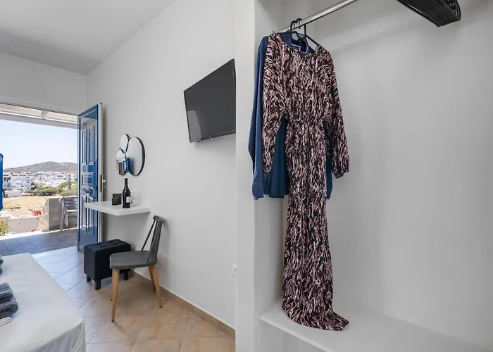 Anesis I 3* Livadi (Serifos)