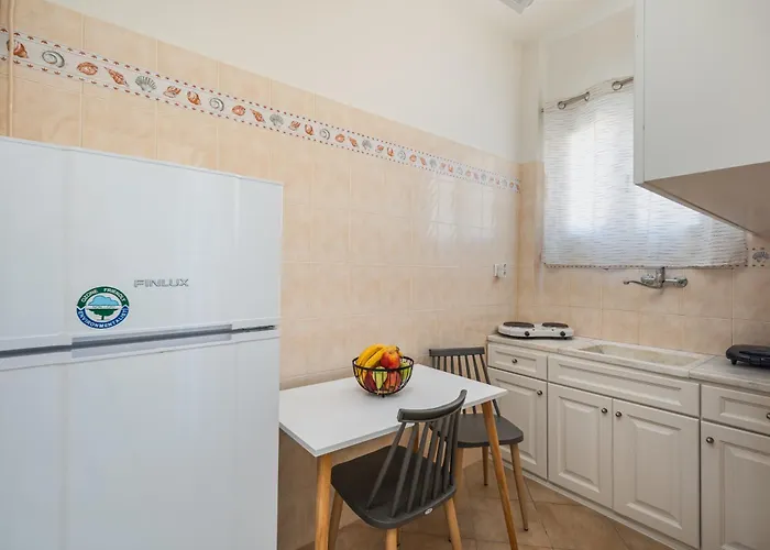 בית הארחה Anesis I