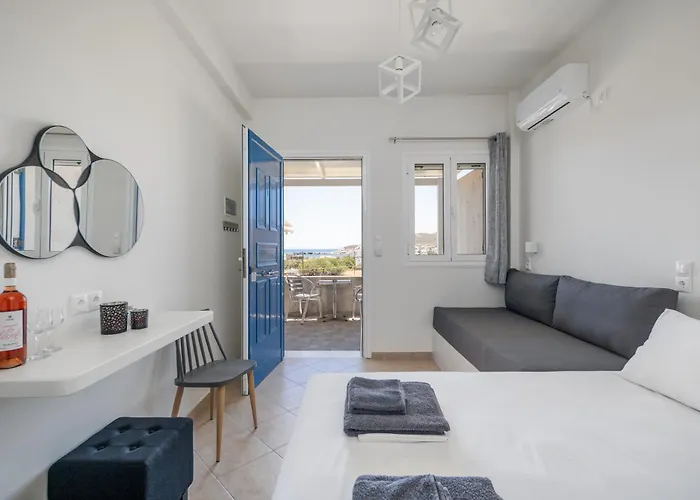 Anesis I Pensión Livadi (Serifos)